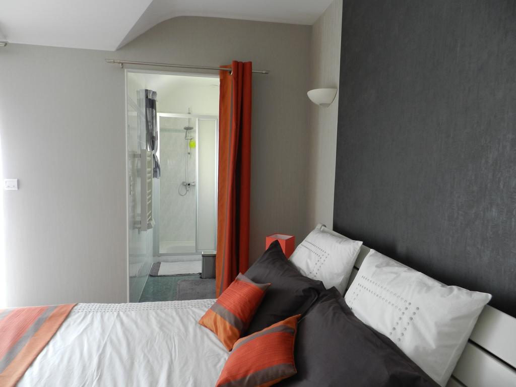 Aux Portes De Rennes Ch. D'Hotes Chartres-de-Bretagne Δωμάτιο φωτογραφία
